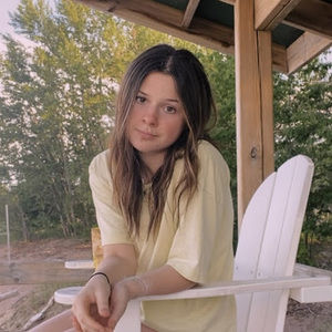 Meet your Posher, Violet